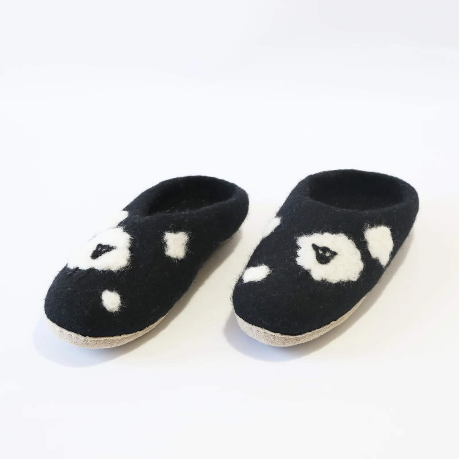 Sheep Design Felt Slipper – Handmade, Cozy & Eco-Friendly