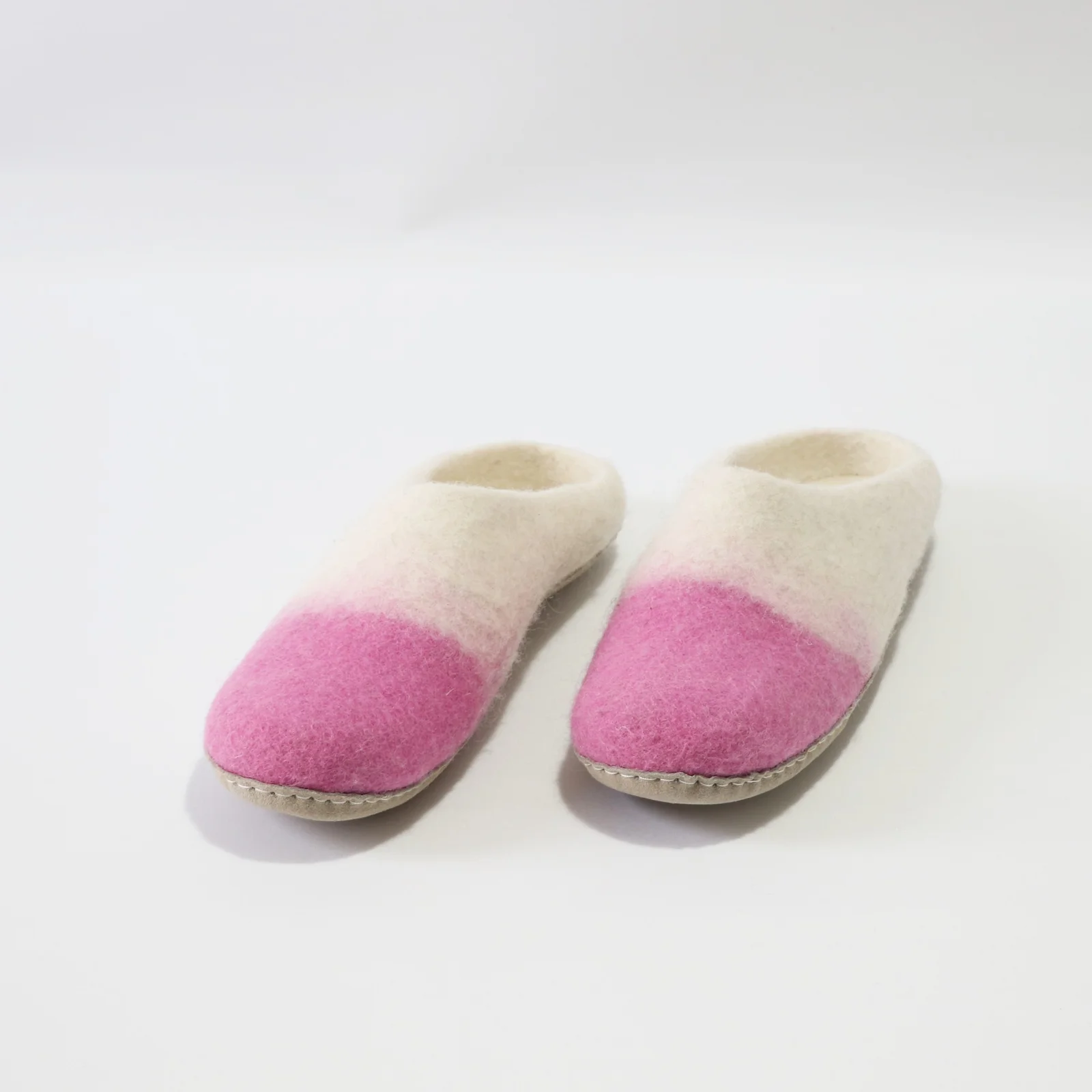 White Pink Gradient Felt Slipper – Handmade, Soft & Eco-Friendly