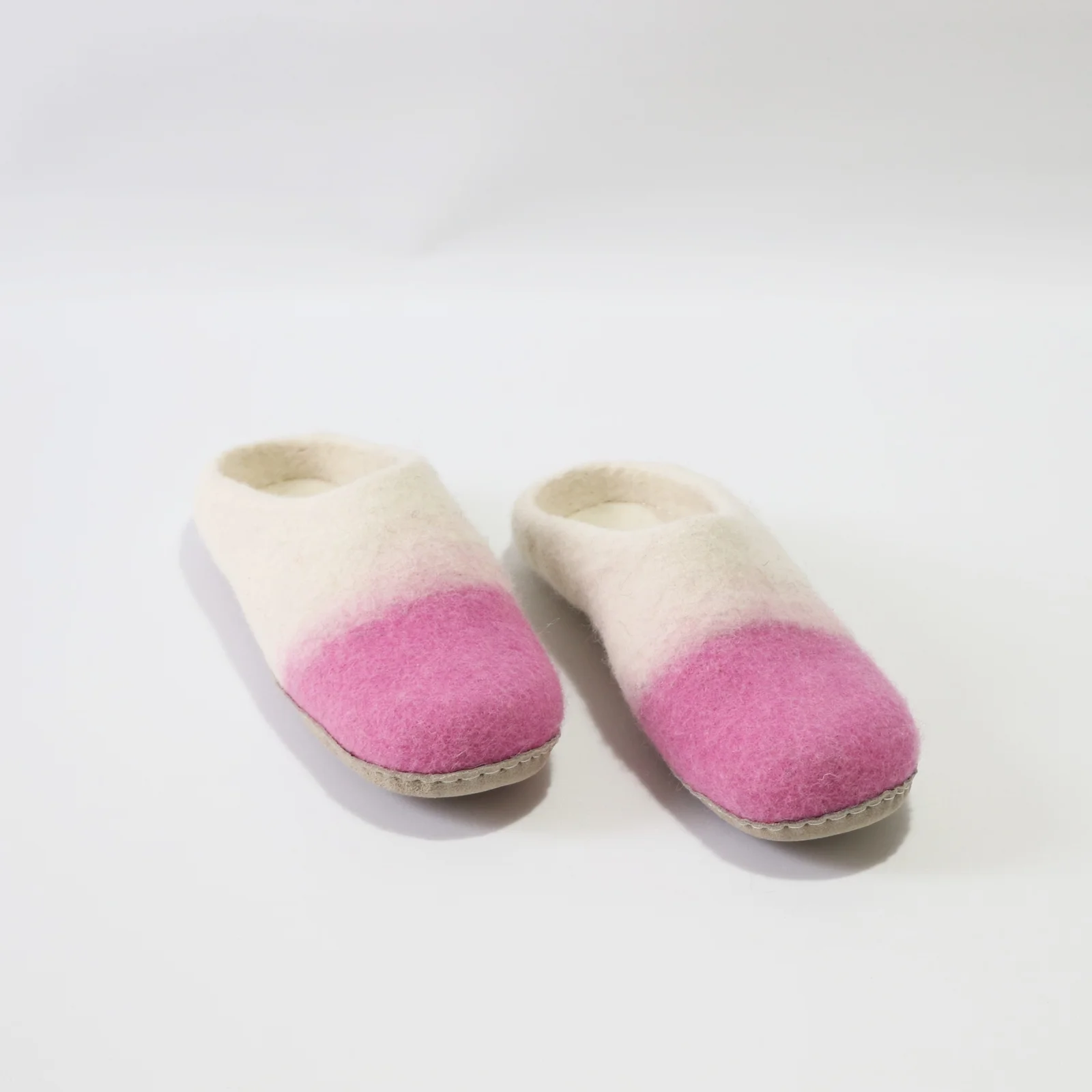 White Pink Gradient Felt Slipper – Handmade, Soft & Eco-Friendly