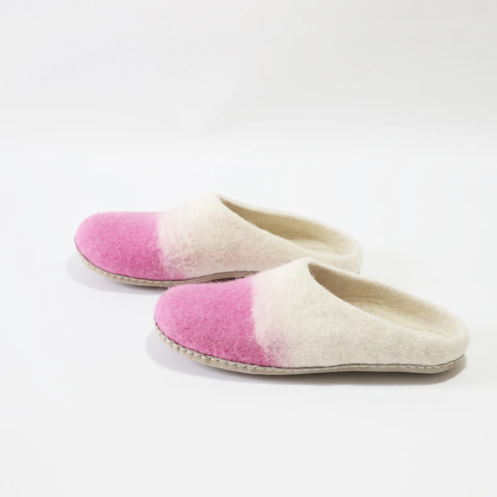 White Pink Gradient Felt Slipper – Handmade, Soft & Eco-Friendly