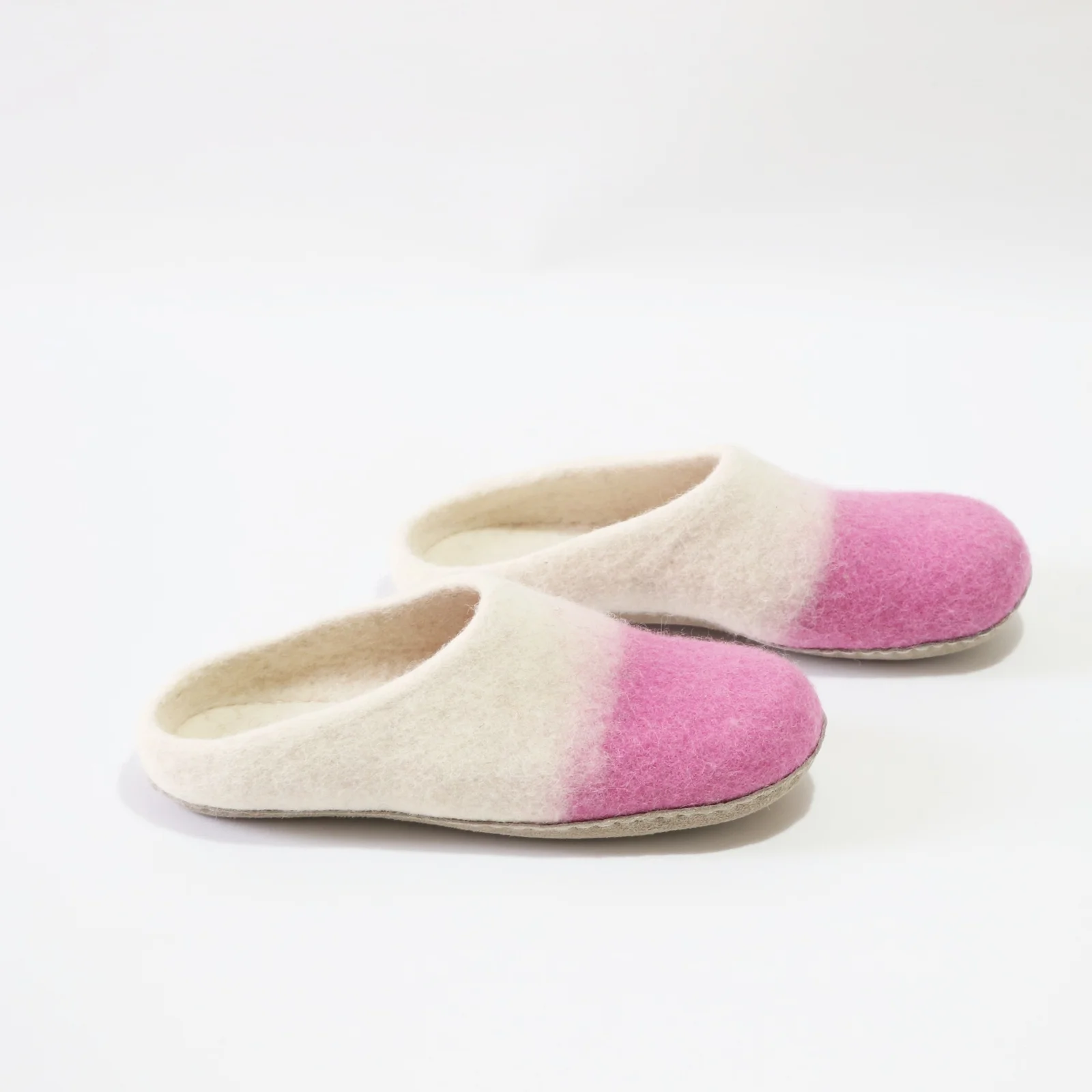 White Pink Gradient Felt Slipper – Handmade, Soft & Eco-Friendly
