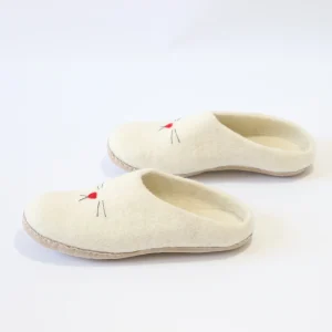 Cat Design Felt Slipper – Handmade, Warm & Eco-Friendly